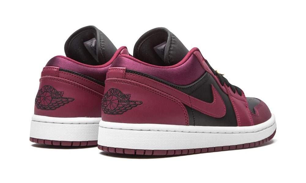 Nike Air Jordan 1 Mid SE Black Dark "Beetroot"