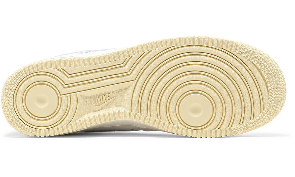 Nike Air Force 1 Low 07 LE Starfish