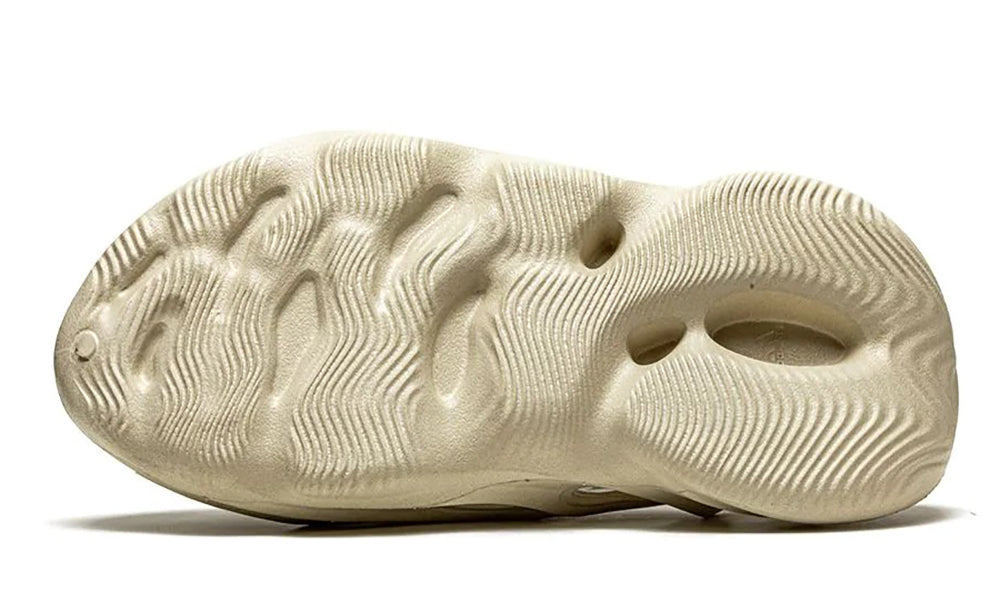 Adidas Yeezy Foam RNNR “Sand”