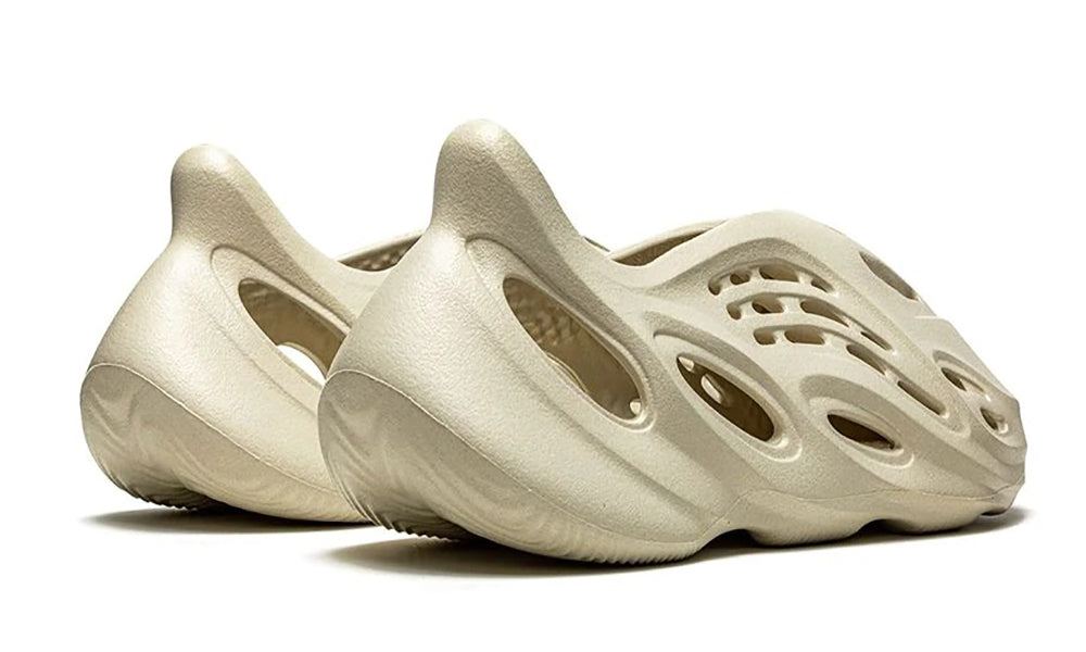 Adidas Yeezy Foam RNNR “Sand”