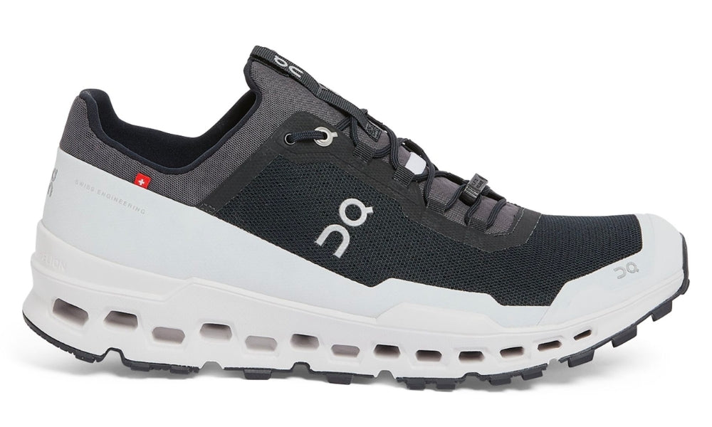 ON -Cloudultra  Trail running 'Black White'