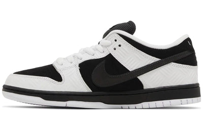 TIGHTBOOTH x Dunk Low SB