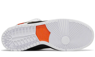 TIGHTBOOTH x Dunk Low SB