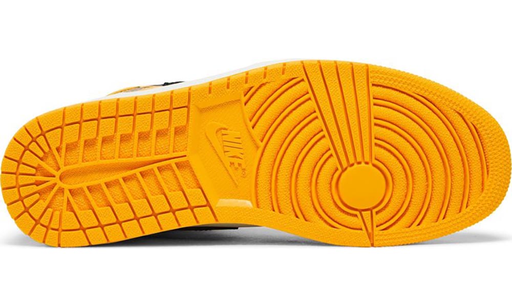 Air Jordan 1 Retro High OG 'Yellow Toe'