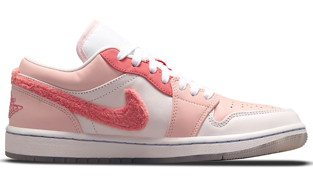 Air Jordan 1 Low SE "Mighty Swooshers Pink"