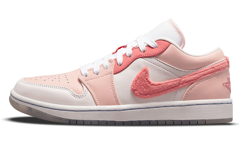 Air Jordan 1 Low SE "Mighty Swooshers Pink"